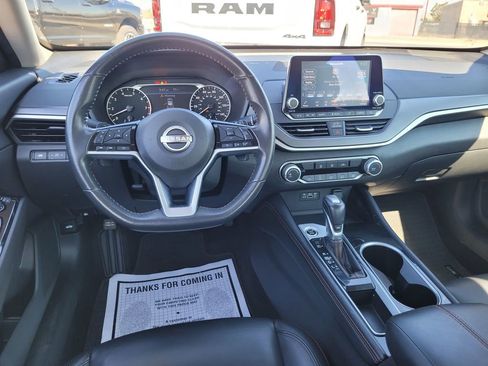 Used 2024 Nissan Altima 2.5 SR image 18
