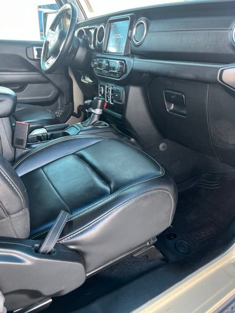 Used 2020 Jeep Gladiator Overland AWD/4WD image 10