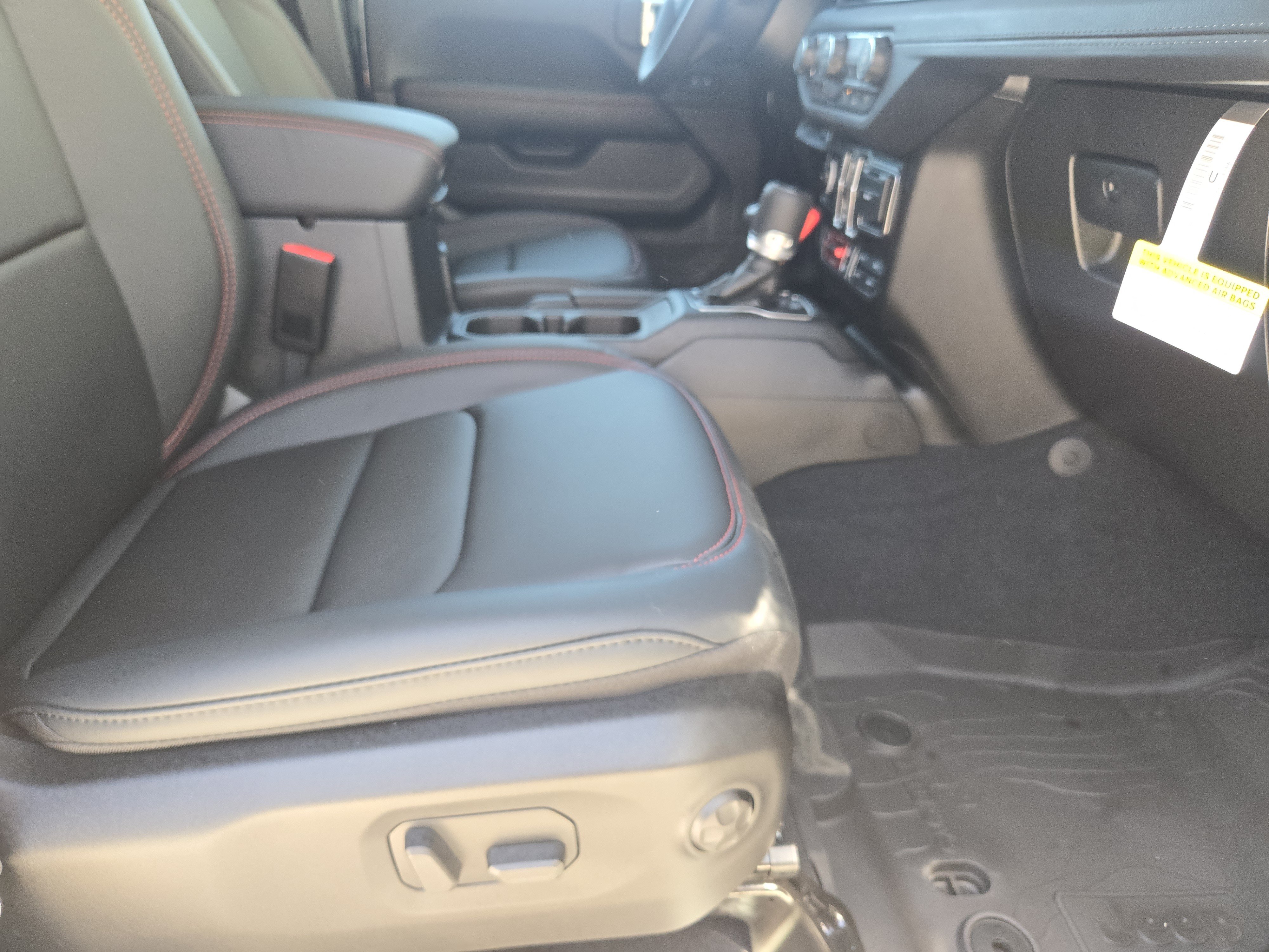 New 2026 Jeep Gladiator Rubicon AWD/4WD image 12