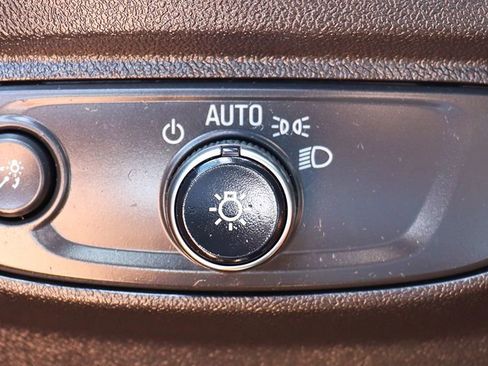 Used 2022 Chevrolet Equinox LT image 42