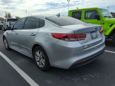 Used 2018 Kia Optima LX image 8