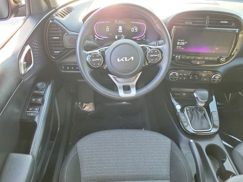 Certified 2024 Kia Soul EX FWD image 13