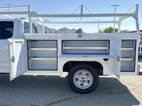 New 2025 Ford F350 XL w/ XL Chrome Package image 25