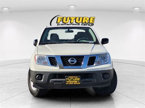 Used 2021 Nissan Frontier S image 2