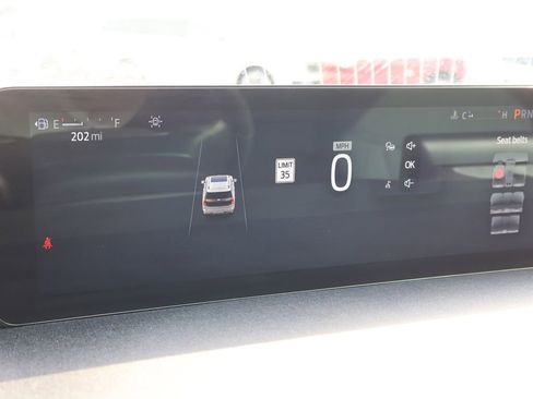 Certified 2025 Ford Expedition Active AWD/4WD image 30