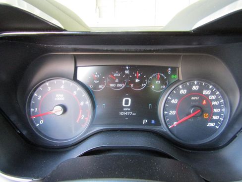 Used 2017 Chevrolet Camaro SS image 15