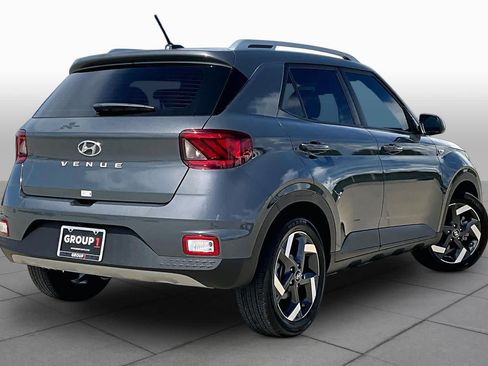 Certified 2025 Hyundai Venue SEL FWD image 13