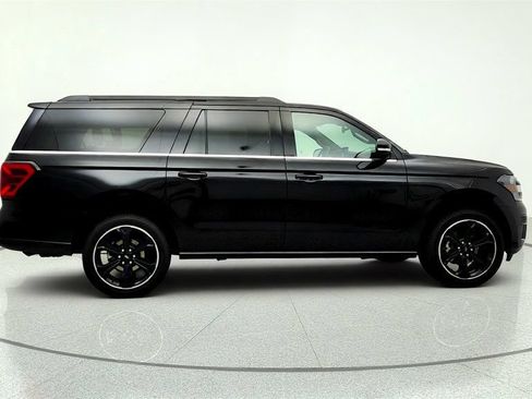 Used 2023 Ford Expedition Max Limited AWD/4WD image 4