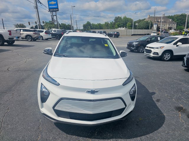 Used 2023 Chevrolet Bolt EUV Premier w/ Super Cruise Package FWD image 3