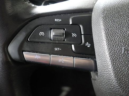 Used 2024 Cadillac XT4 Premium Luxury AWD/4WD image 31
