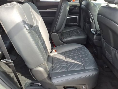 Used 2023 Kia Telluride EX X-Line image 16