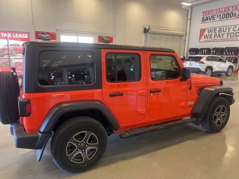 Used 2018 Jeep Wrangler Unlimited Sport S image 4