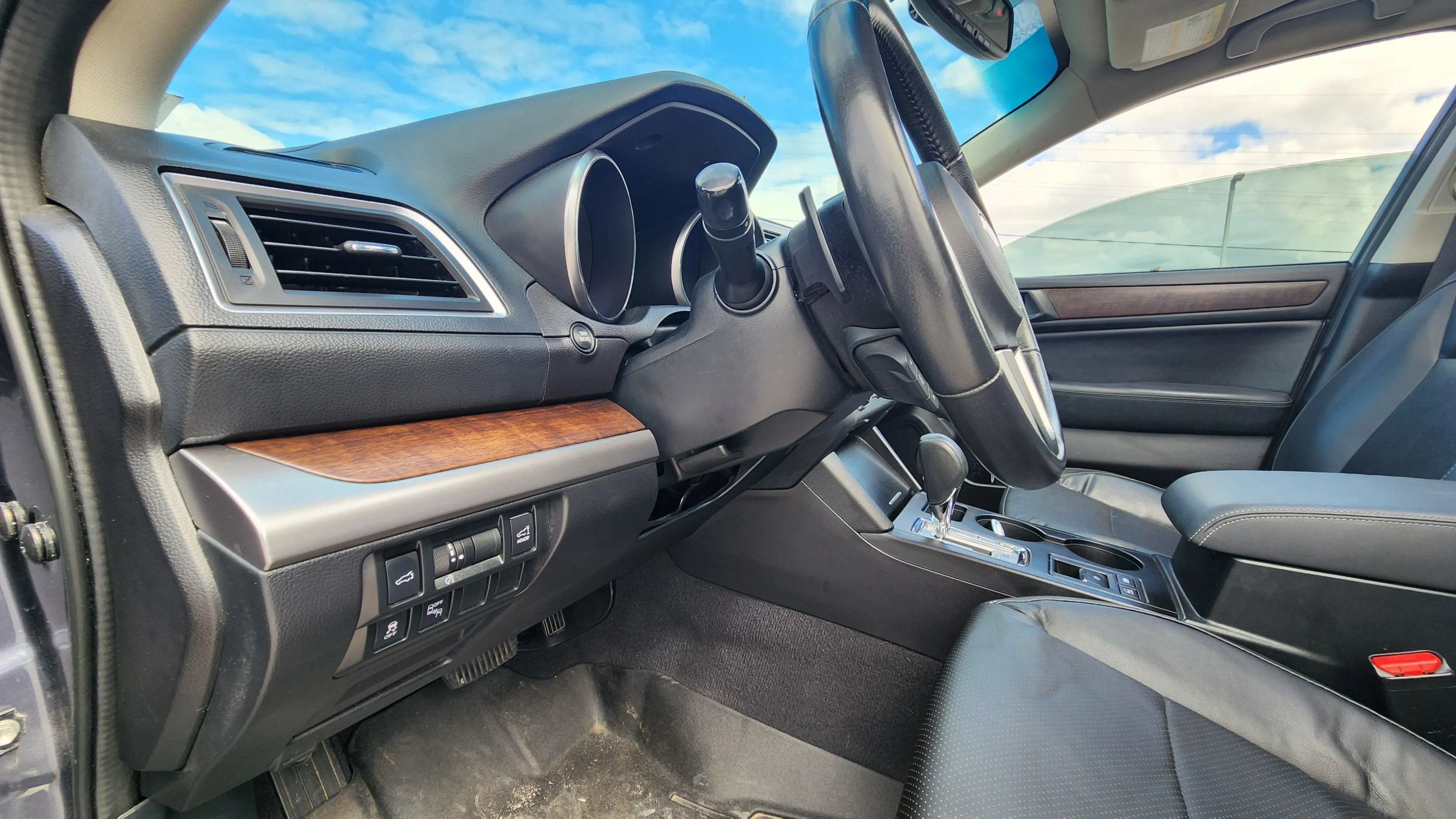 Used 2017 Subaru Outback 2.5i Limited w/ Popular Package #5 AWD/4WD image 15