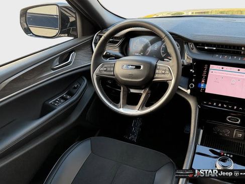 New 2026 Jeep Grand Cherokee Altitude RWD image 15