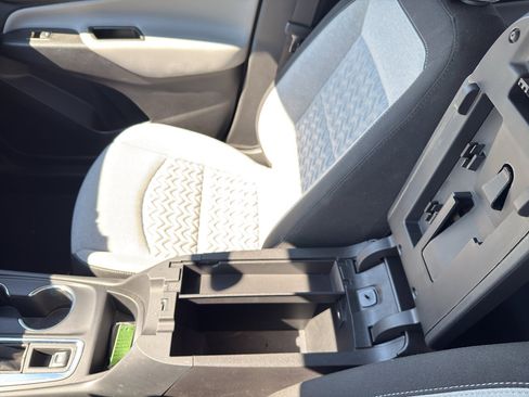 Used 2024 Chevrolet Equinox LT image 26