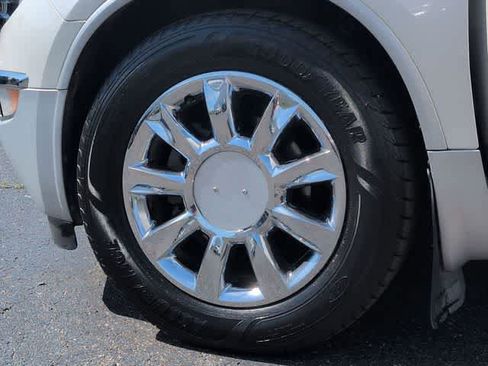 Used 2011 Buick Enclave CXL FWD image 14