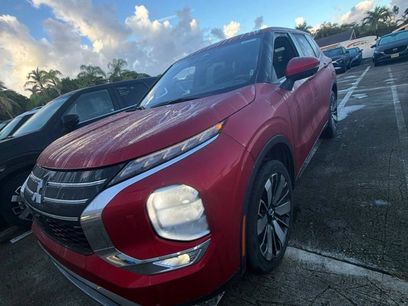 Used 2025 Mitsubishi Outlander SE