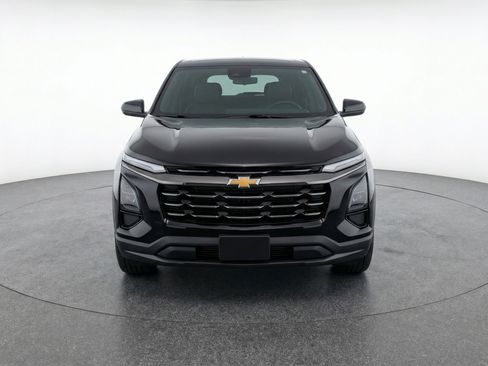 Used 2025 Chevrolet Equinox LT FWD image 2