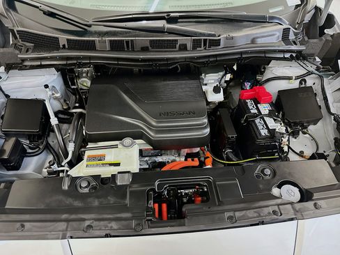 Used 2024 Nissan Leaf S image 33