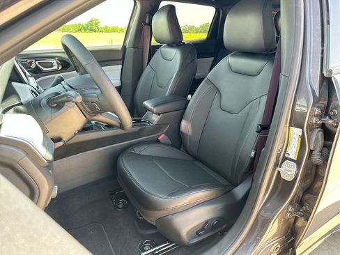 New 2024 Jeep Compass Limited w/ Elite Group image 16