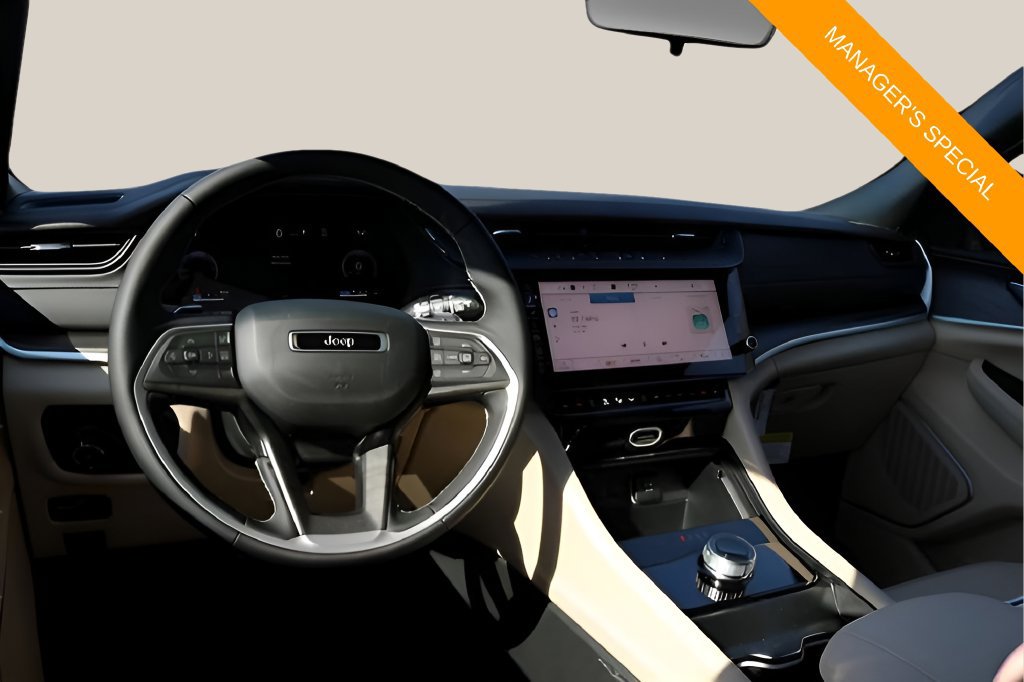 New 2026 Jeep Grand Cherokee Limited RWD image 13