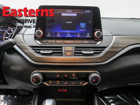 Used 2023 Nissan Altima 2.5 SV image 12