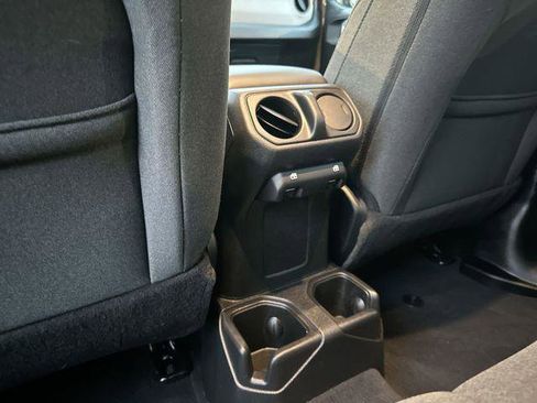 Certified 2025 Jeep Wrangler Willys image 22