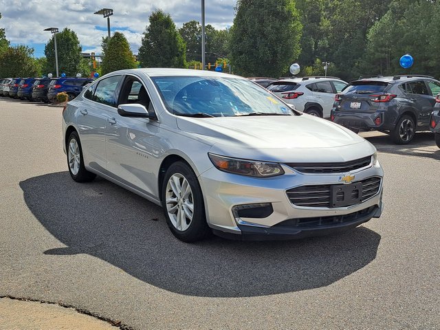 Used 2018 Chevrolet Malibu LT FWD image 4