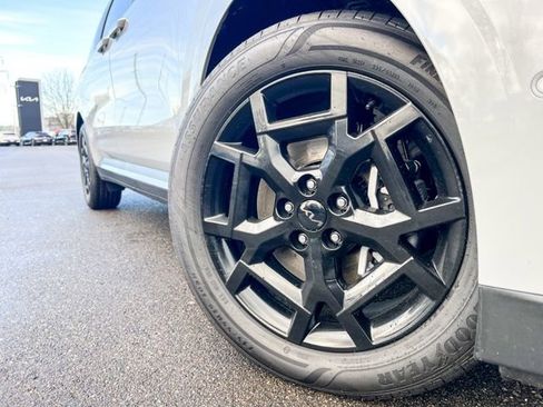 New 2026 Kia Carnival SX Prestige image 2