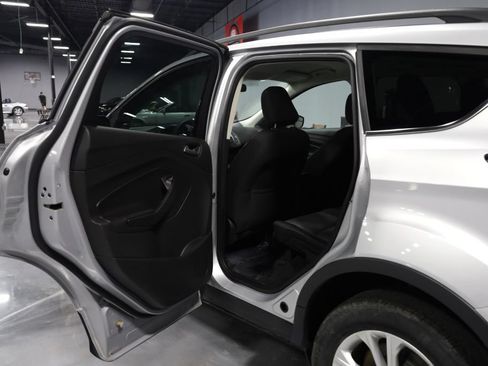 Used 2018 Ford Escape SE AWD/4WD image 17