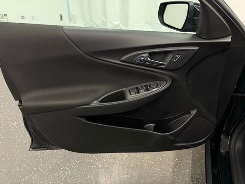 Used 2020 Chevrolet Malibu LT image 9