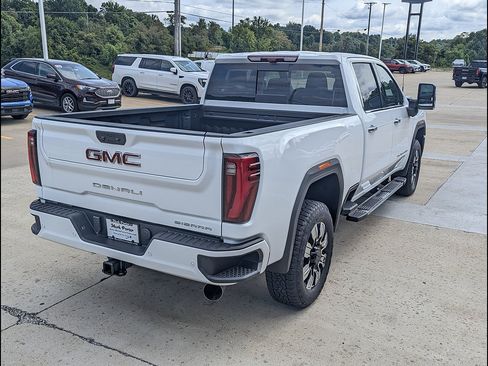 New 2026 GMC Sierra 2500 Denali w/ Denali Reserve Package AWD/4WD image 7