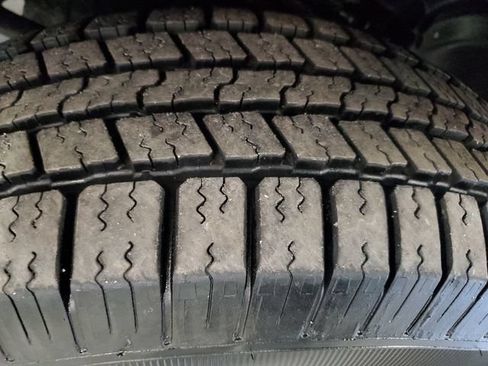 Used 2010 Dodge Ram 1500 Truck ST w/ ST Popular Equipment Group AWD/4WD image 28