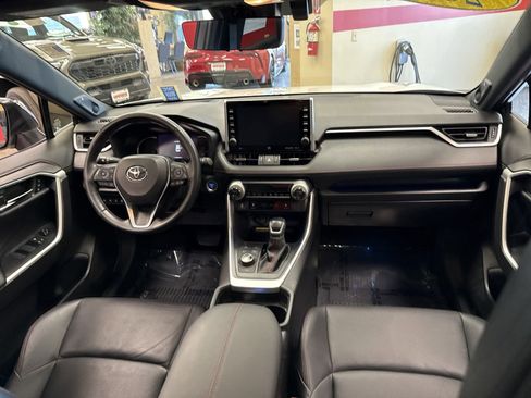Used 2021 Toyota RAV4 XSE image 22