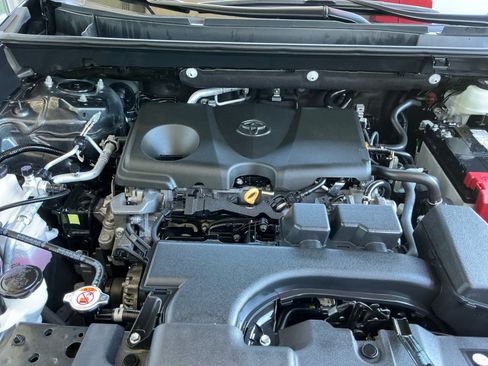 Used 2025 Toyota RAV4 LE AWD/4WD image 21