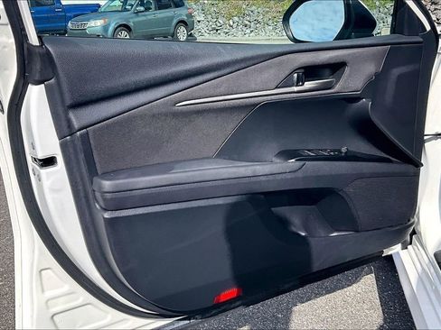 Used 2025 Toyota Camry LE FWD image 9