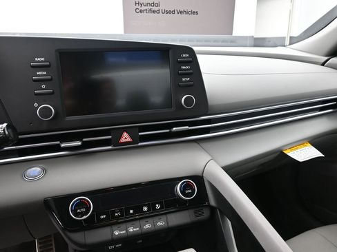 Certified 2026 Hyundai Elantra Sport w/ Cargo Package image 18