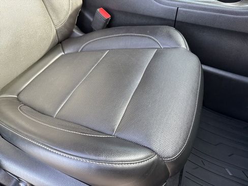 Certified 2019 GMC Acadia SLT image 26