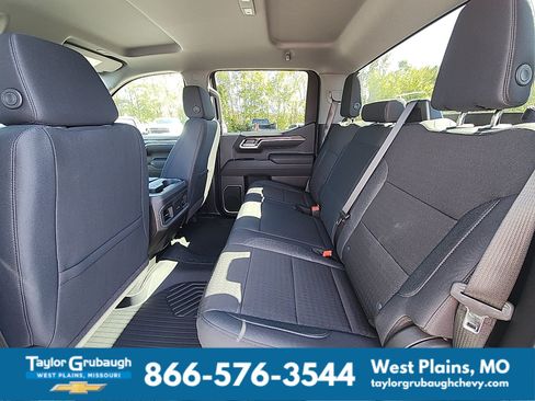 New 2026 Chevrolet Silverado 1500 LT w/ Z71 Off-Road Package AWD/4WD image 30
