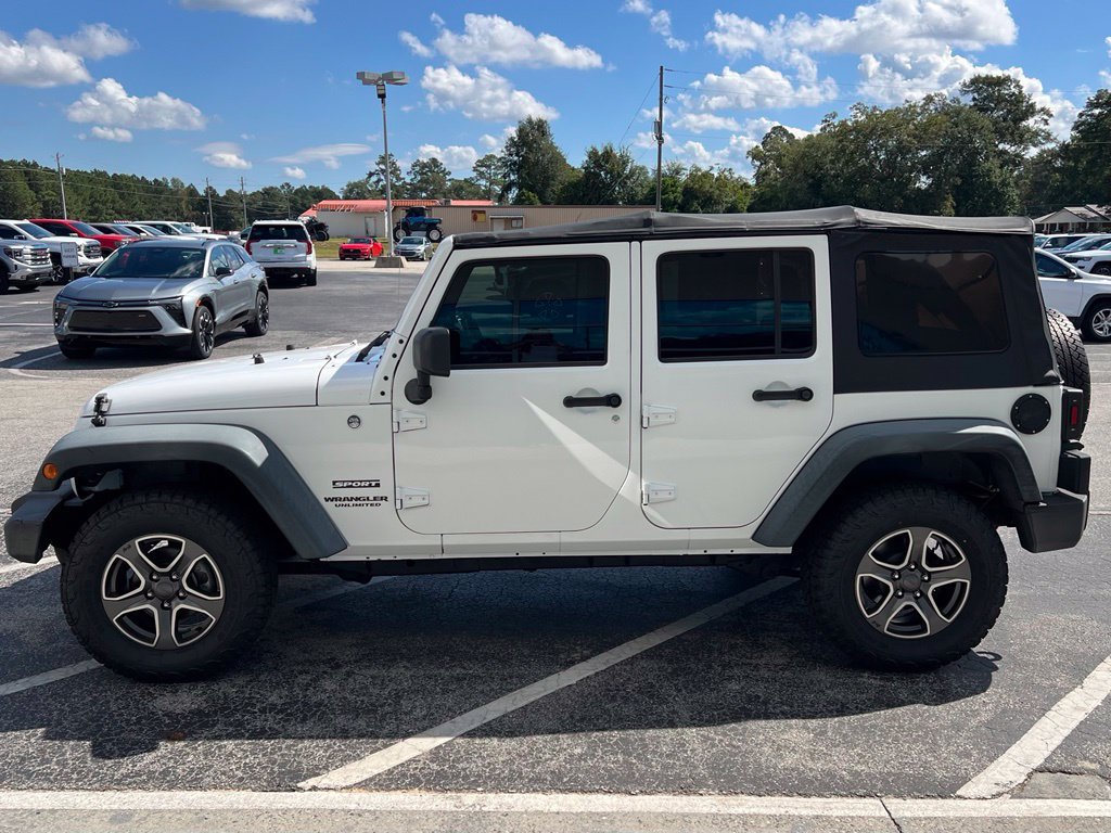 Used 2012 Jeep Wrangler Unlimited Sport AWD/4WD image 23