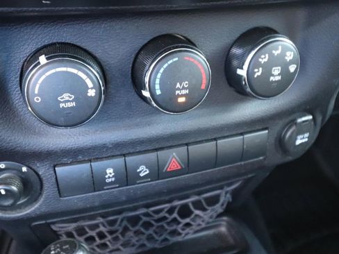 Used 2016 Jeep Wrangler Sport image 19