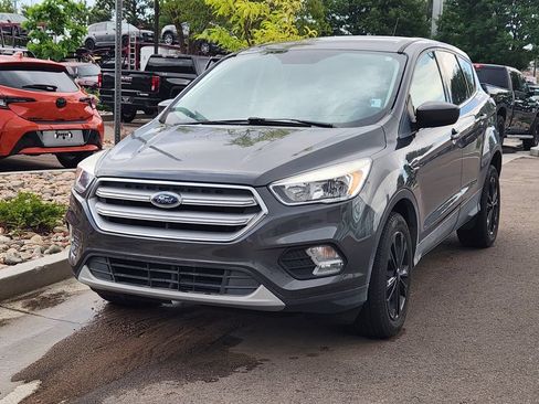 Used 2019 Ford Escape SE AWD/4WD image 9