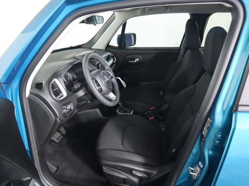 Used 2021 Jeep Renegade Latitude image 19