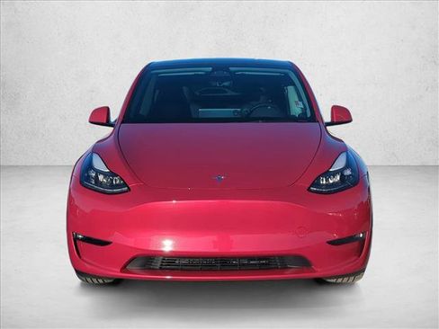 Used 2023 Tesla Model Y Performance image 2
