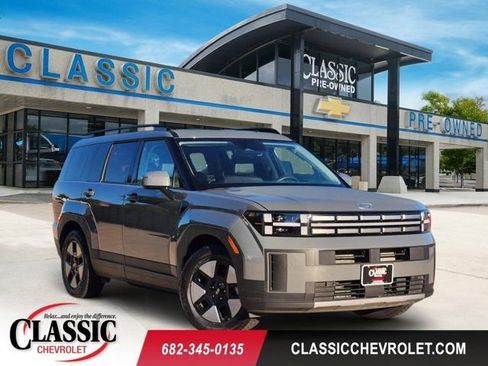 Used 2025 Hyundai Santa Fe SEL image 1