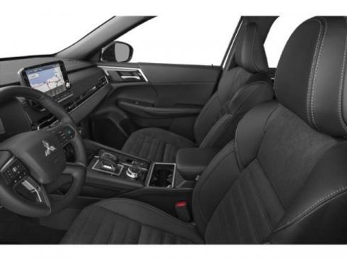 Used 2023 Mitsubishi Outlander SE Black Edition image 9