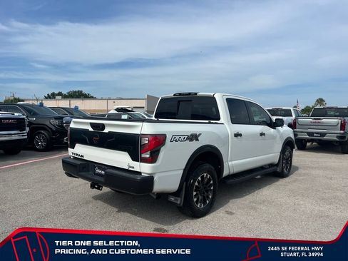 Used 2021 Nissan Titan PRO-4X w/ Pro-4x Convenience Package AWD/4WD image 7