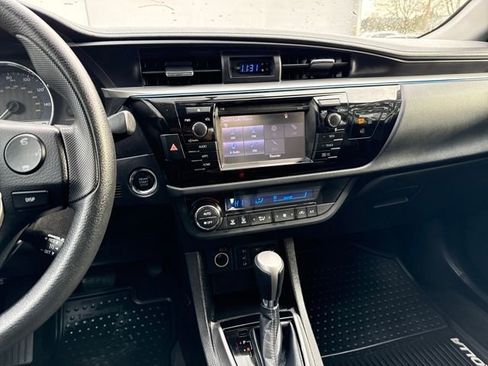 Used 2016 Toyota Corolla LE image 20