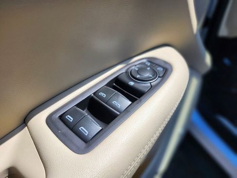Used 2019 Cadillac XT5 FWD image 15