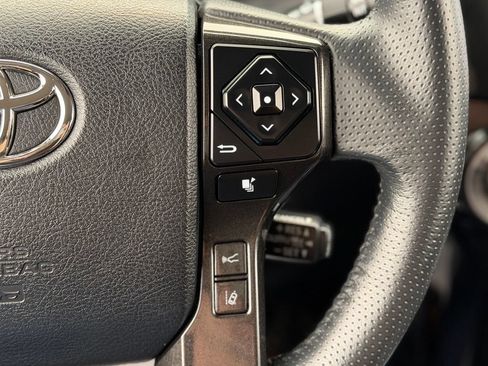 Used 2020 Toyota 4Runner Venture AWD/4WD image 14